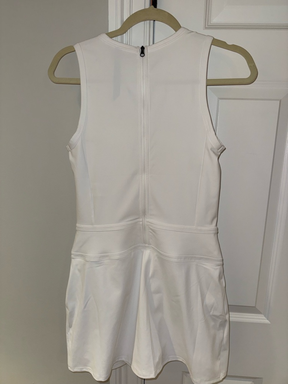Vuori Topspin Dress NWOT Medium - Picture 7 of 12